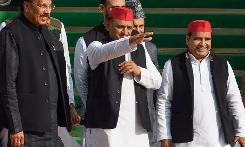 Samajwadi Party ने मुंबई नगर निगम चुनावों के लिए 9 उम्मीदवारों की दूसरी सूची जारी की Samajwadi Party ने मुंबई नगर निगम चुनावों के लिए 9 उम्मीदवारों की दूसरी सूची जारी की