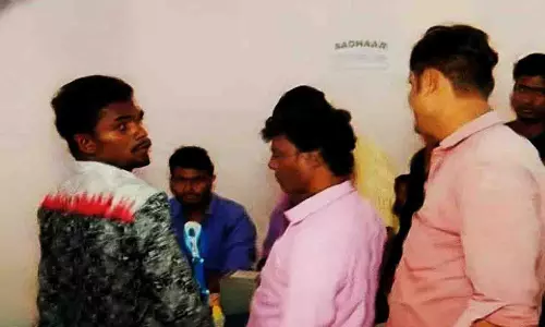 आधार की DOB नियमावली ने ओडिशा में रिकॉर्ड सुधार को किया चुनौतीपूर्ण आधार की DOB नियमावली ने ओडिशा में रिकॉर्ड सुधार को किया चुनौतीपूर्ण
