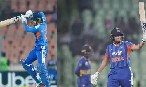 मंधाना, शेफाली और Srilanka को जीत के लिए 222 रन चाहिए मंधाना, शेफाली और Srilanka को जीत के लिए 222 रन चाहिए
