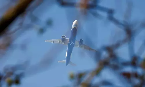 नवंबर में दिक्कतों के बाद IndiGo का मार्केट शेयर 63.6% पर आ गया नवंबर में दिक्कतों के बाद IndiGo का मार्केट शेयर 63.6% पर आ गया
