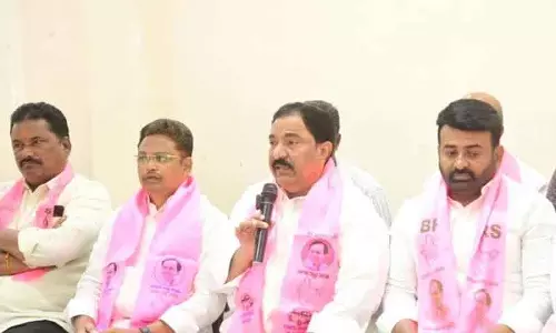 BRS का कांग्रेस पर हमला: खम्मम में लोकतंत्र का मज़ाक उड़ा रही है सरकार