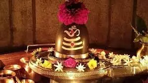 Shiv Puja: शिवंलिंग की पूजा करके इन 3 जगहों पर करें स्पर्श, मंगल दोष का प्रभाव होगा कम Shiv Puja: शिवंलिंग की पूजा करके इन 3 जगहों पर करें स्पर्श, मंगल दोष का प्रभाव होगा कम