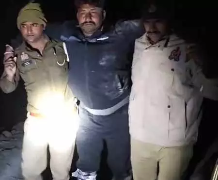 पुलिस और गो तस्करों में मुठभेड़, एक बदमाश गिरफ्तार पुलिस और गो तस्करों में मुठभेड़, एक बदमाश गिरफ्तार