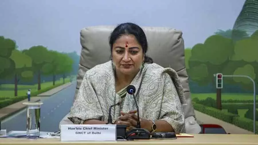 Delhi में रेखा गुप्ता सरकार के लिए यह साल बहुत व्यस्त रहा और कई वादे अधूरे रहे Delhi में रेखा गुप्ता सरकार के लिए यह साल बहुत व्यस्त रहा और कई वादे अधूरे रहे