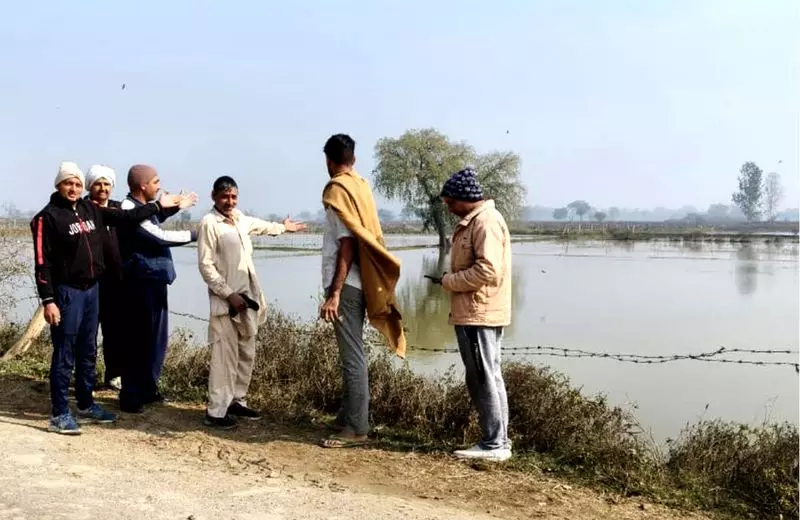 Haryana : जलभराव की समस्या पूर्व मंत्री, किसान सभा ने प्रभावित किसानों के लिए राहत की मांग Haryana : जलभराव की समस्या पूर्व मंत्री, किसान सभा ने प्रभावित किसानों के लिए राहत की मांग