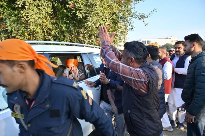 Sirsa यूनिवर्सिटी के कॉन्ट्रैक्ट स्टाफ ने जॉब सिक्योरिटी मांगी Sirsa यूनिवर्सिटी के कॉन्ट्रैक्ट स्टाफ ने जॉब सिक्योरिटी मांगी