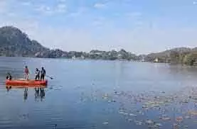 South Kashmir के मट्टन में पवित्र मछलियों की मौत, AIKS ने केंद्रीय जांच की अपील की South Kashmir के मट्टन में पवित्र मछलियों की मौत, AIKS ने केंद्रीय जांच की अपील की