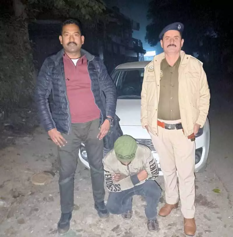 Himachal: पुलिस ने चोरी के आरोपी को पकड़ा, चोरी के गहने बरामद Himachal: पुलिस ने चोरी के आरोपी को पकड़ा, चोरी के गहने बरामद