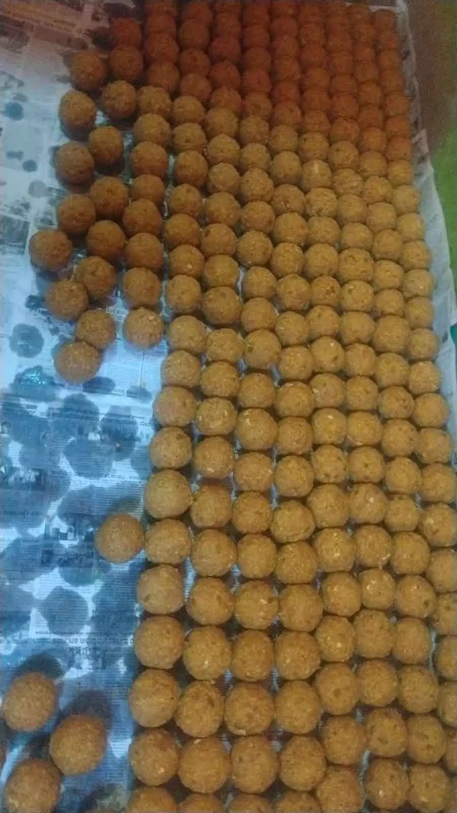 Vijayapura वैकुंठ एकादशी: 20 हज़ार लड्डू बांटे गए Vijayapura वैकुंठ एकादशी: 20 हज़ार लड्डू बांटे गए