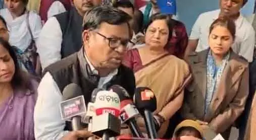 कांग्रेस टीम ने Bhadrak में रेप और मर्डर पीड़िता के परिवार से मुलाकात की कांग्रेस टीम ने Bhadrak में रेप और मर्डर पीड़िता के परिवार से मुलाकात की