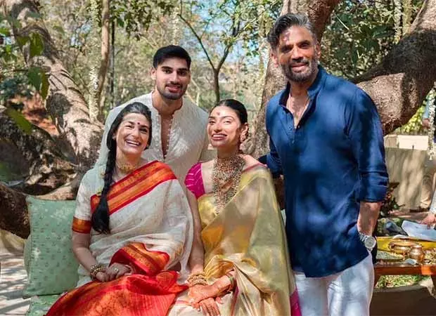 Athiya Shetty और सुनील शेट्टी ने अहान शेट्टी के लिए खास बर्थडे नोट लिखे Athiya Shetty और सुनील शेट्टी ने अहान शेट्टी के लिए खास बर्थडे नोट लिखे