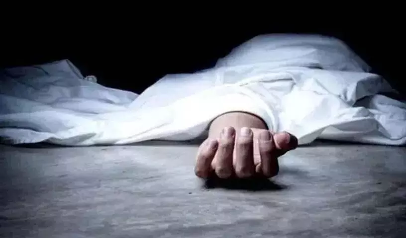 दुखद घटना: बेटे की Electric Shock से मौत, पिता ने दुख में आत्महत्या की दुखद घटना: बेटे की Electric Shock से मौत, पिता ने दुख में आत्महत्या की
