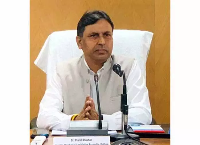 कठुआ में बादल फटने से क्षतिग्रस्त 16 सड़कों की मरम्मत की जाएगी: MLA कठुआ में बादल फटने से क्षतिग्रस्त 16 सड़कों की मरम्मत की जाएगी: MLA