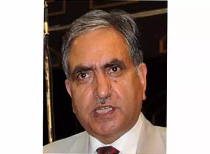 एनसी ने युवाओं को धोखा दिया: Mir एनसी ने युवाओं को धोखा दिया: Mir