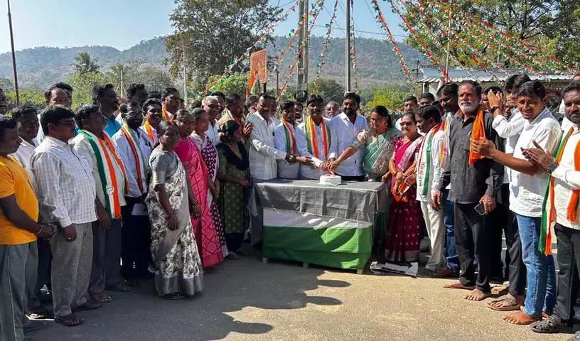 Congress में ग्रुप पॉलिटिक्स: तंदूर में अलग से स्थापना दिवस समारोह Congress में ग्रुप पॉलिटिक्स: तंदूर में अलग से स्थापना दिवस समारोह