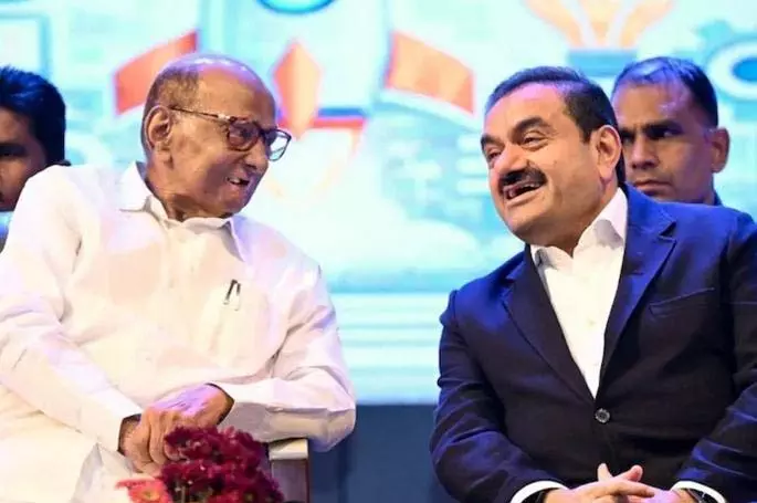 Gautam Adani ने शरद पवार को अपना मेंटर बताया, बारामती में उनके काम की तारीफ की Gautam Adani ने शरद पवार को अपना मेंटर बताया, बारामती में उनके काम की तारीफ की