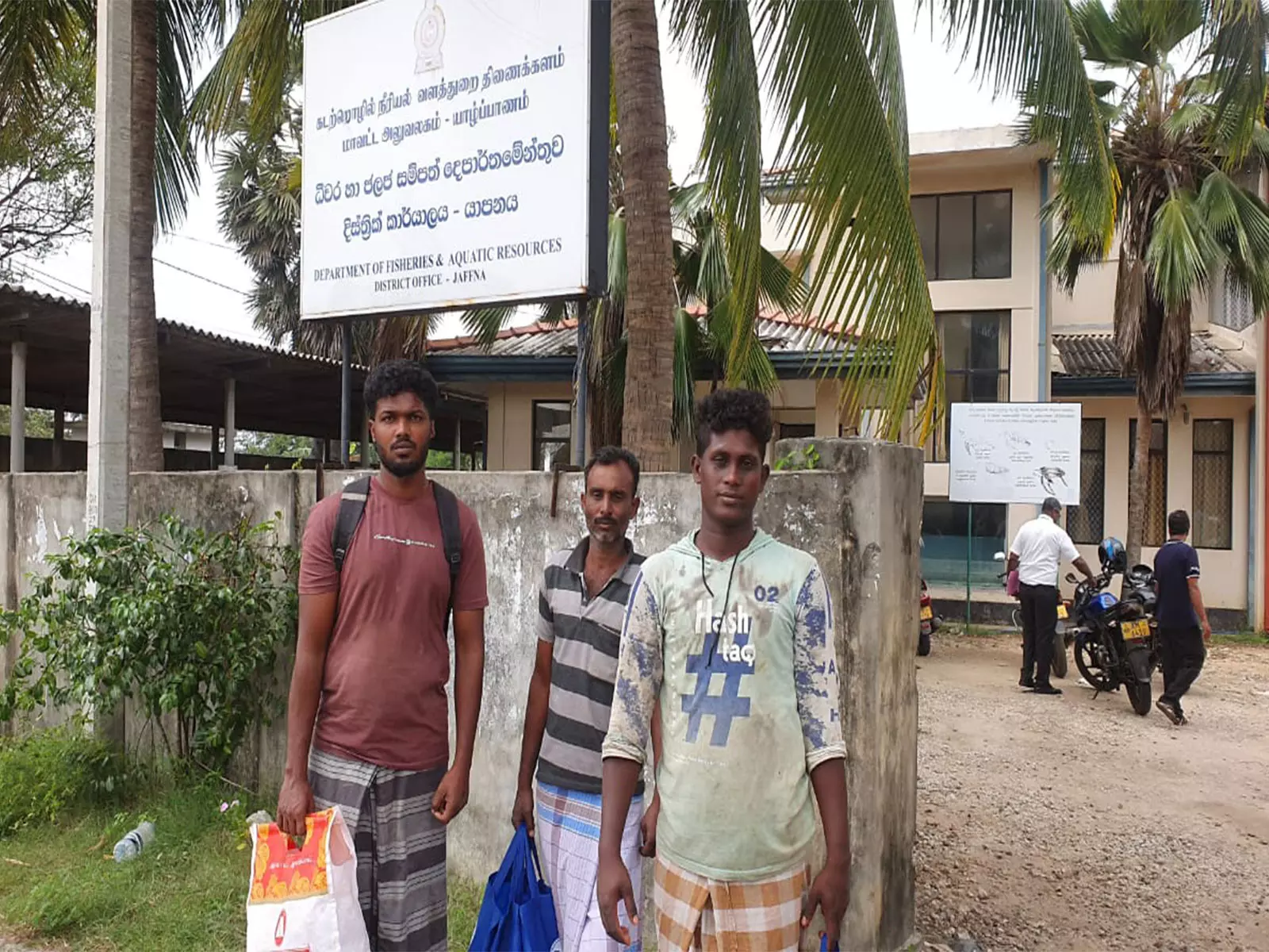 Sri Lankan की नौसेना ने तमिलनाडु के 3 मछुआरों को किया गिरफ्तार Sri Lankan की नौसेना ने तमिलनाडु के 3 मछुआरों को किया गिरफ्तार