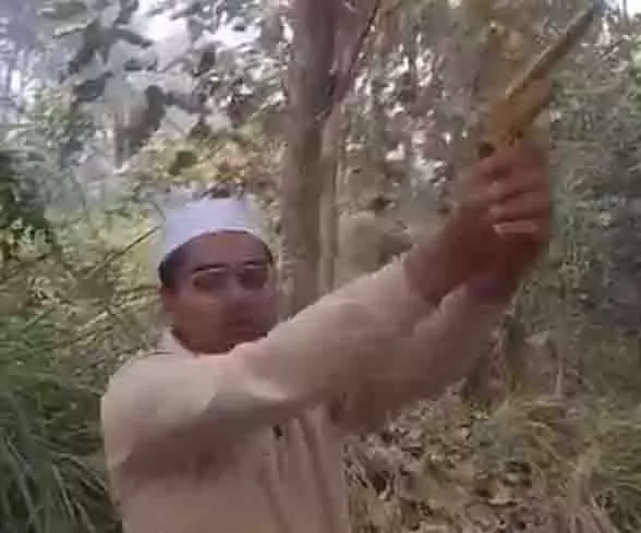 Meerut: दोस्तों के बीच गोलीबारी का स्टंट गलत, युवक घायल Meerut: दोस्तों के बीच गोलीबारी का स्टंट गलत, युवक घायल