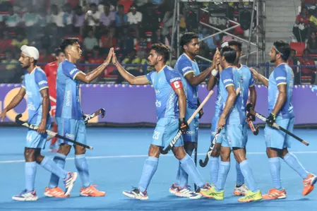 न सिर्फ पुरुष, बल्कि महिला टीम ने भी छोड़ी शानदार छाप न सिर्फ पुरुष, बल्कि महिला टीम ने भी छोड़ी शानदार छाप