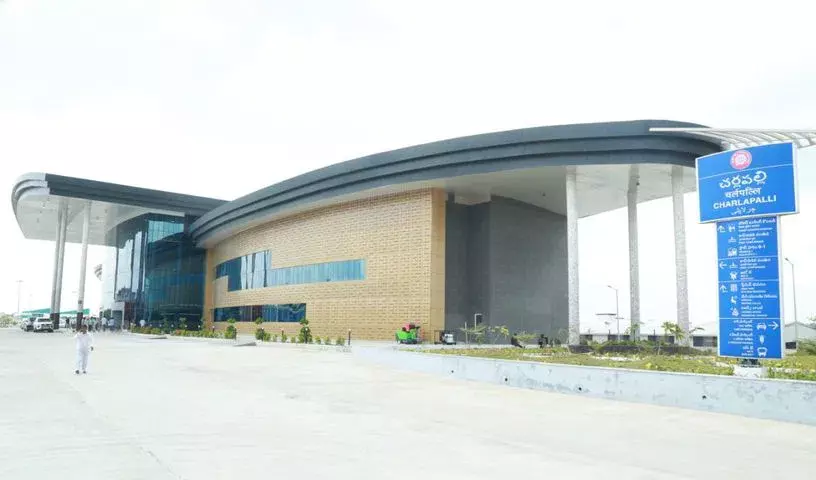Hyderabad: SCR ने 2025 में इंफ्रास्ट्रक्चर और सर्विसेज़ में ऐतिहासिक ग्रोथ की दर्ज Hyderabad: SCR ने 2025 में इंफ्रास्ट्रक्चर और सर्विसेज़ में ऐतिहासिक ग्रोथ की दर्ज