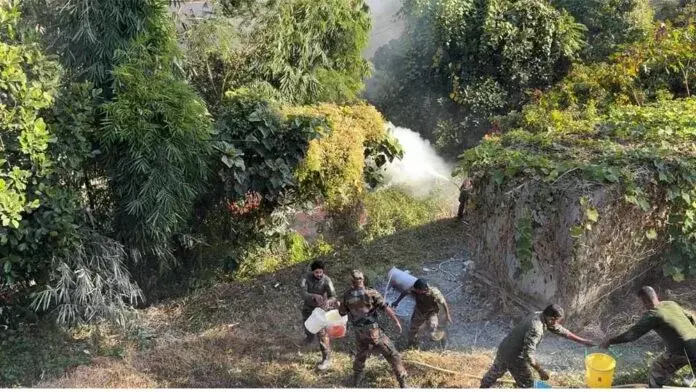 Nagaland: AR ने लोंगलेंग के लीनाक वार्ड में लगी आग बुझाई