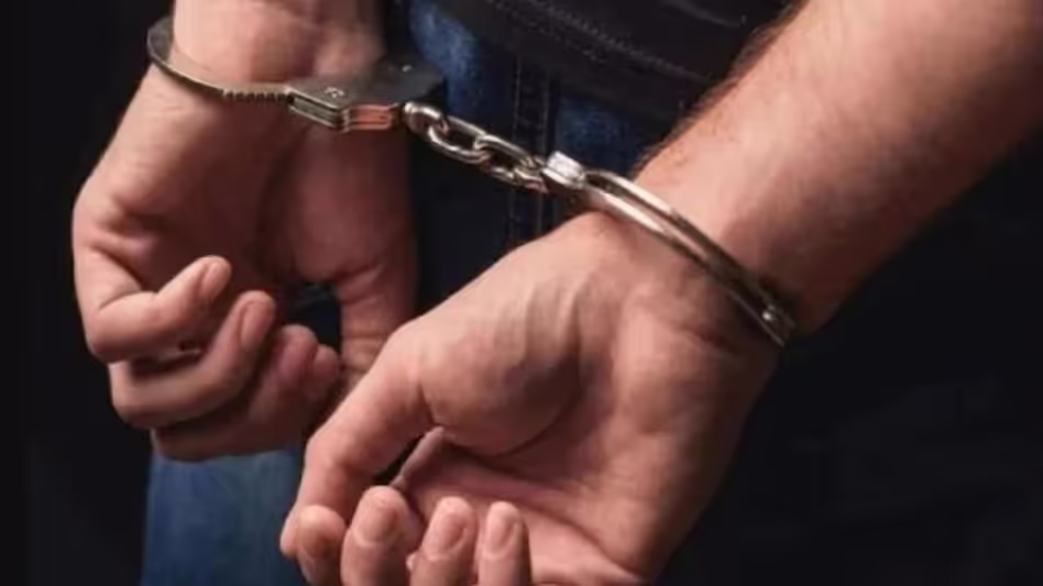 Assam: 7 करोड़ रुपये के डिजिटल अरेस्ट स्कैम में असम की महिला को गिरफ्तार किया Assam: 7 करोड़ रुपये के डिजिटल अरेस्ट स्कैम में असम की महिला को गिरफ्तार किया