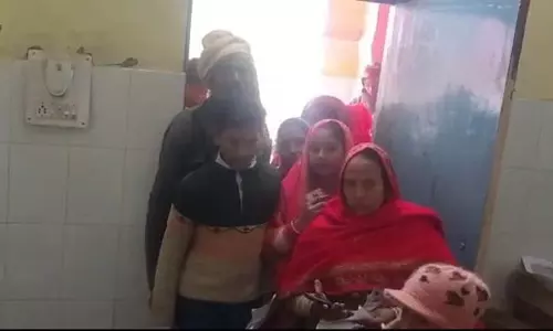 OMG! कुत्ते के काटने से हुई भैंस की मौत, रायते को लेकर रेबीज का खौफ ऐसा फैला कि... OMG! कुत्ते के काटने से हुई भैंस की मौत, रायते को लेकर रेबीज का खौफ ऐसा फैला कि...