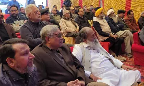Haryana विज ने सोलर एनर्जी की वकालत की, एंटीबायोटिक के ज़्यादा इस्तेमाल पर सवाल उठाए Haryana विज ने सोलर एनर्जी की वकालत की, एंटीबायोटिक के ज़्यादा इस्तेमाल पर सवाल उठाए