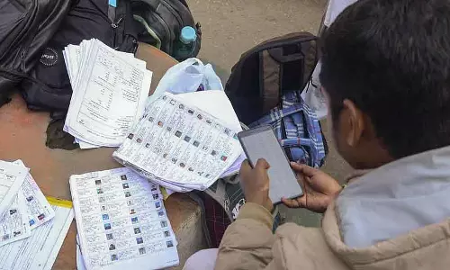 UP में वोटर लिस्ट से 2.89 करोड़ नाम हटाए गए UP में वोटर लिस्ट से 2.89 करोड़ नाम हटाए गए