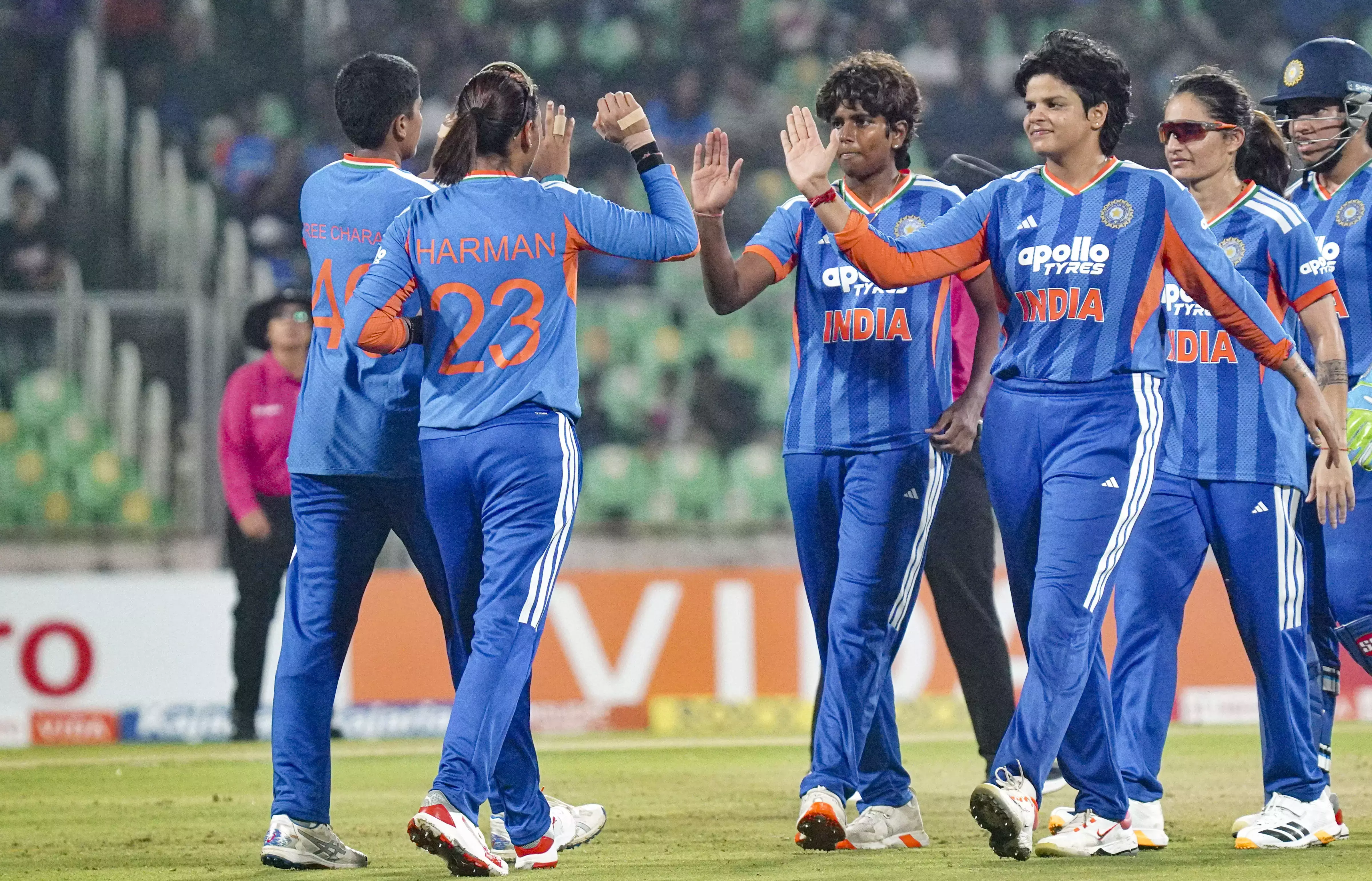 India ने श्रीलंका को 30 रन से हराकर महिला T20I सीरीज़ में 4-0 की बढ़त बना ली