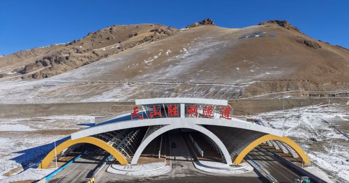 Beijing: चीन की नई टनल से यात्रा समय में भारी कटौती