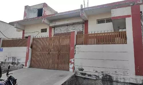 गुजरात ATS ने राजस्थान में अवैध ड्रग फैक्ट्री का भंडाफोड़ करते हुए तीन लोगों को गिरफ्तार किया