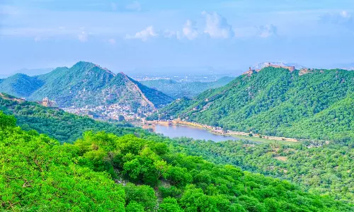 Aravalli की परिभाषा पर सुप्रीम कोर्ट आज अहम स्वप्रेरणा सुनवाई करेगा