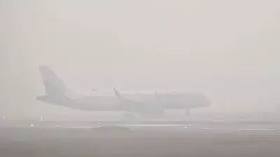 New Delhi: उड़ानों में देरी की संभावना, घना कोहरा बना वजह