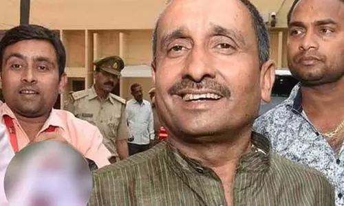 रेप केस: सुप्रीम कोर्ट में हुई सुनवाई, पूर्व विधायक कुलदीप सेंगर को बड़ा झटका रेप केस: सुप्रीम कोर्ट में हुई सुनवाई, पूर्व विधायक कुलदीप सेंगर को बड़ा झटका