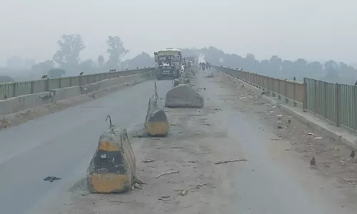 Farrukhabad: रामगंगा पुल पर मरम्मत के बाद लागू वन वे ट्रैफिक