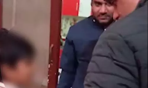 चोरी: जेवरात पर साफ किया हाथ, बच्चों की चॉकलेट पर भी बोला धावा चोरी: जेवरात पर साफ किया हाथ, बच्चों की चॉकलेट पर भी बोला धावा