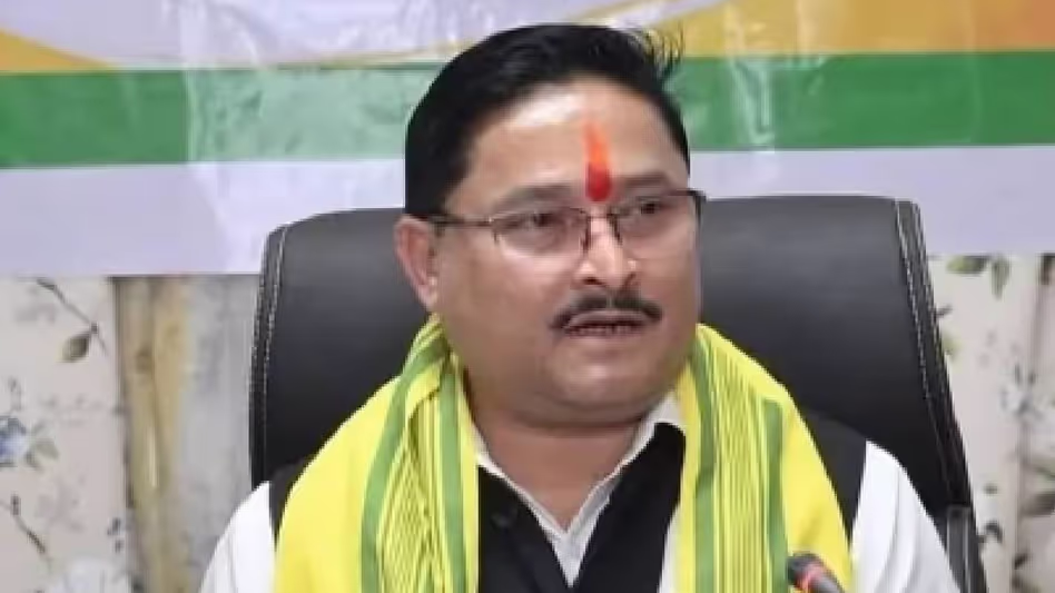 Assam : संविधान धर्म की आज़ादी की गारंटी देता है ज़बरदस्ती धर्म बदलने की नहीं दिलीप सैकिया Assam : संविधान धर्म की आज़ादी की गारंटी देता है ज़बरदस्ती धर्म बदलने की नहीं दिलीप सैकिया