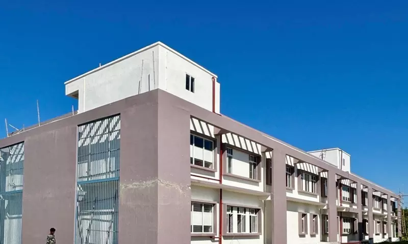 Assam : भट्टदेव यूनिवर्सिटी कैंपस के शिफ्ट होने से पाठशाला के लोगों में चिंता बढ़ी Assam : भट्टदेव यूनिवर्सिटी कैंपस के शिफ्ट होने से पाठशाला के लोगों में चिंता बढ़ी