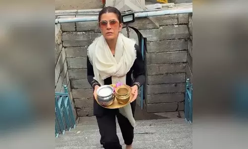 Nimrat कौर ने शंकराचार्य मंदिर जाकर आध्यात्मिक अंदाज़ में साल का अंत किया