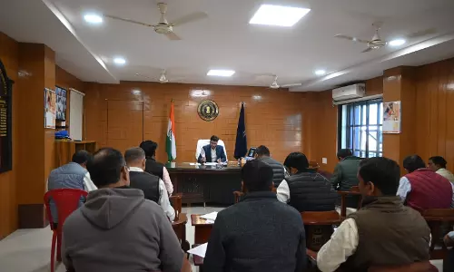 धान उठाव में लापरवाही बरतने वाले मिलर्स पर कार्यवाही के निर्देश धान उठाव में लापरवाही बरतने वाले मिलर्स पर कार्यवाही के निर्देश