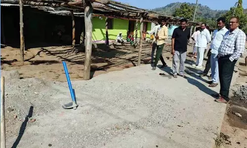 MPDO श्रीनिवास ने इंदिराम्मा घरों के लिए क्वालिटी स्टैंडर्ड पर ज़ोर दिया MPDO श्रीनिवास ने इंदिराम्मा घरों के लिए क्वालिटी स्टैंडर्ड पर ज़ोर दिया