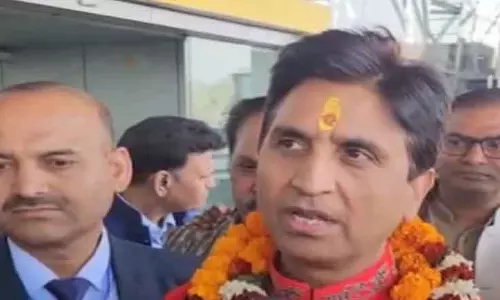 रायपुर में कवि कुमार विश्वास ने केंद्र सरकार से की ये खास मांग रायपुर में कवि कुमार विश्वास ने केंद्र सरकार से की ये खास मांग