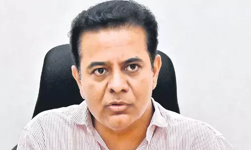 GHMC पैसे के लिए गुटों में बंटी हुई है: केटीआर GHMC पैसे के लिए गुटों में बंटी हुई है: केटीआर