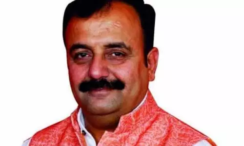 Randhawa ने पार्क के अपग्रेडेशन के काम का उद्घाटन किया Randhawa ने पार्क के अपग्रेडेशन के काम का उद्घाटन किया