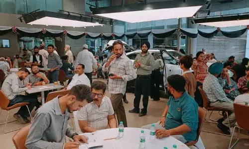 Ludhiana: साल के आखिर में डिस्काउंट से सभी सेगमेंट में कारों की बिक्री में उछाल Ludhiana: साल के आखिर में डिस्काउंट से सभी सेगमेंट में कारों की बिक्री में उछाल