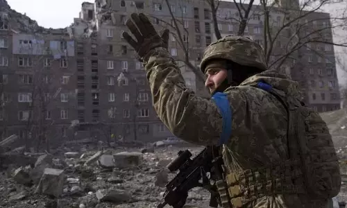 Ukrainian पुरुष फ्रंट लाइन से बचने के लिए मौत का जोखिम क्यों उठा रहे Ukrainian पुरुष फ्रंट लाइन से बचने के लिए मौत का जोखिम क्यों उठा रहे
