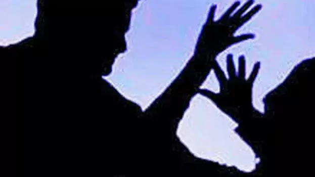 kerala: छोटे भाई को जूते पहनने पर प्लस टू स्टूडेंट ने बुरी तरह पीटा