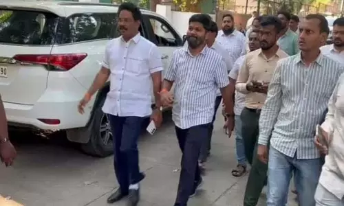 पुणे BJP में पहली बगावत? पूर्व पार्षद अजित पवार मिले, पार्टी छोड़ने के संकेत दिए पुणे BJP में पहली बगावत? पूर्व पार्षद अजित पवार मिले, पार्टी छोड़ने के संकेत दिए