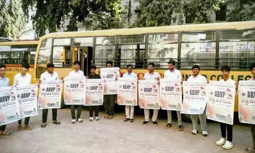 ABVP ने राज्य महासभा के लिए दीवार पोस्टर का अनावरण किया ABVP ने राज्य महासभा के लिए दीवार पोस्टर का अनावरण किया